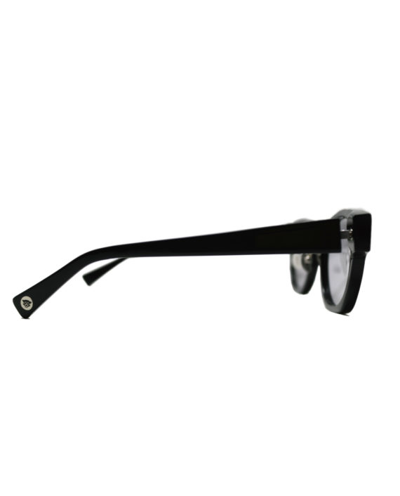 lookin.c1.lgry.4.web