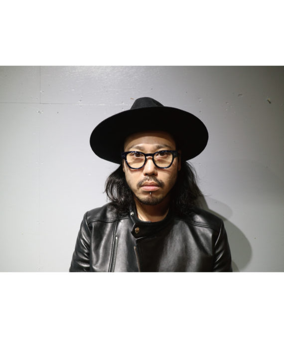 lookin.c3.clr.10.web